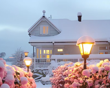 关于月亮的隐喻浪漫文案 配月亮的朋友圈文案短句