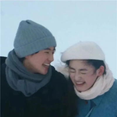 冬日氛围感情头真人 下雪天的浪漫情头大全