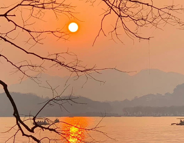 享受独居生活的说说 一个人独处很悠闲的句子