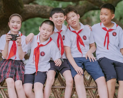 孩子小学毕业家长朋友圈文案 家长朋友圈晒小学毕业照片说说 孩子小学毕业家长朋友圈文案 家长朋友圈晒小学毕业照片说说