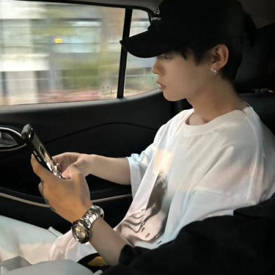 痞帅却又不失温柔的男头 最新高级有质感的男头