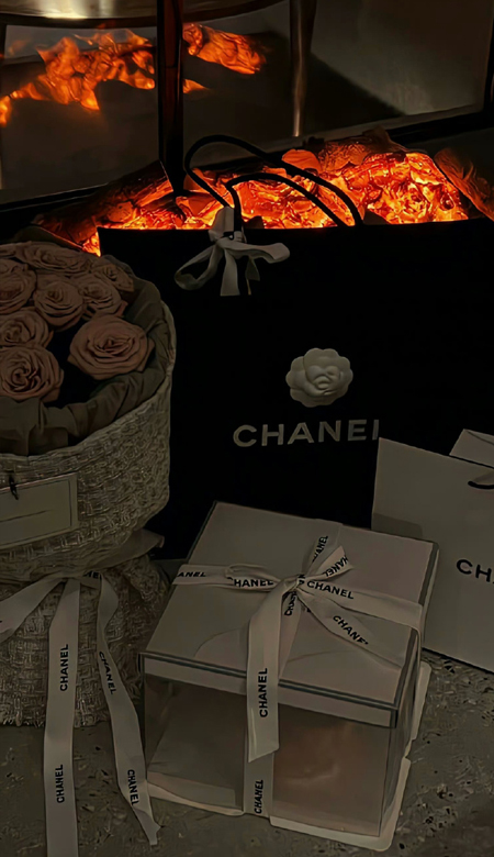 氛围一绝的壁纸yyds的浪漫感 美炸你的皮肤全屏合集