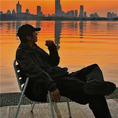 不明显的单人情头很好看 高质量的情头单人洋气