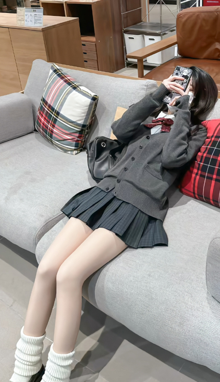 2024清纯感爆美的壁纸大全 我的有趣住在无趣的日子里