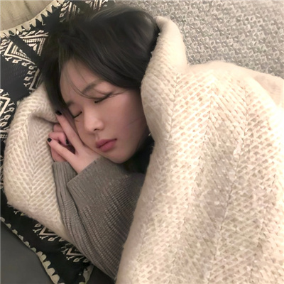 高级感十足的女头真人耐看2024 可以脆弱可以是不完美的