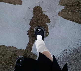 将隐晦爱意说到尽兴的文案 含蓄的爱意说到极致的短句