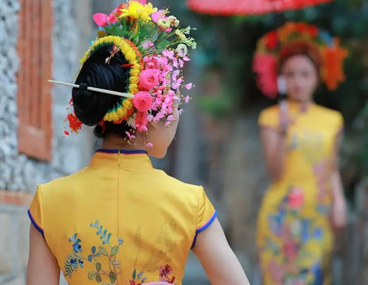 簪花文案短句干净 天花板级y埔女文案