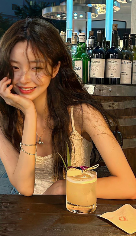 女孩子用的锁屏壁纸仙气流行 壁纸女ins高级白月光