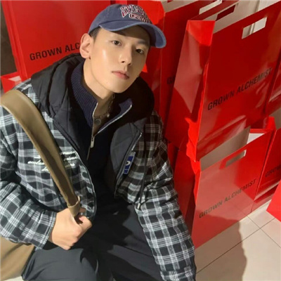 很飒又很酷的男头真人 很时尚又显气质的男头