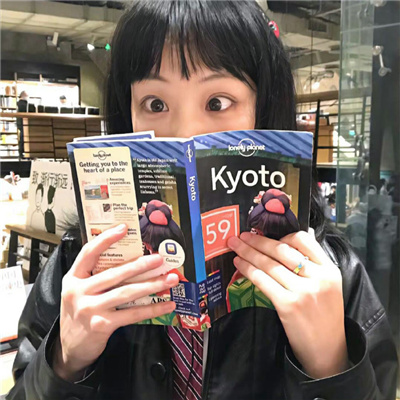 2024古灵精怪的女头真人 会用来当很久的头像